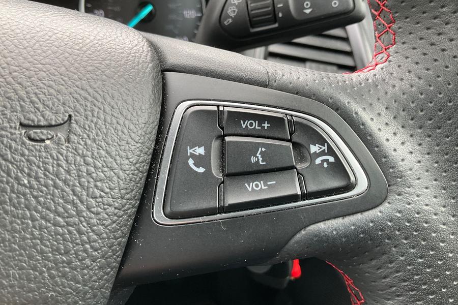 Ford ECOSPORT Photo autoimg-0bb0939362362f45e0782c8ae0f8a26bd98ae6d8.jpg