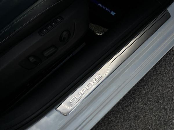 Skoda Superb Photo autoimg-0bb0faa54177e701aa4dcb237e52809440b43205.jpg