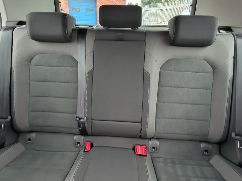Used Volkswagen Golf NY19PXJ 29