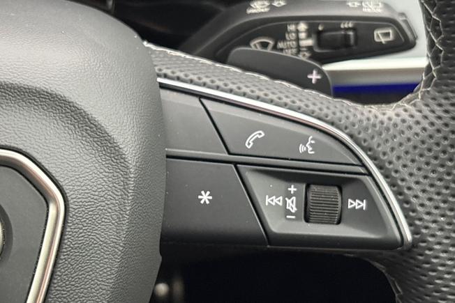 AUDI Sq7 Photo 17