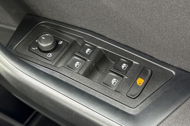 Volkswagen T-Roc Photo 28