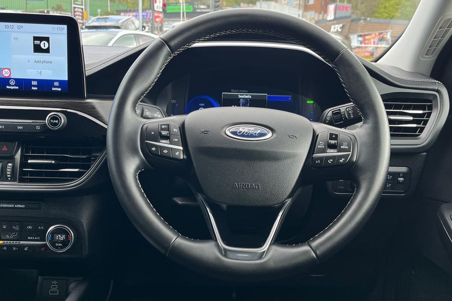 Ford Kuga Photo autoimg-0bb773538474e4303ad40a725279f82e44cd6e21.jpg