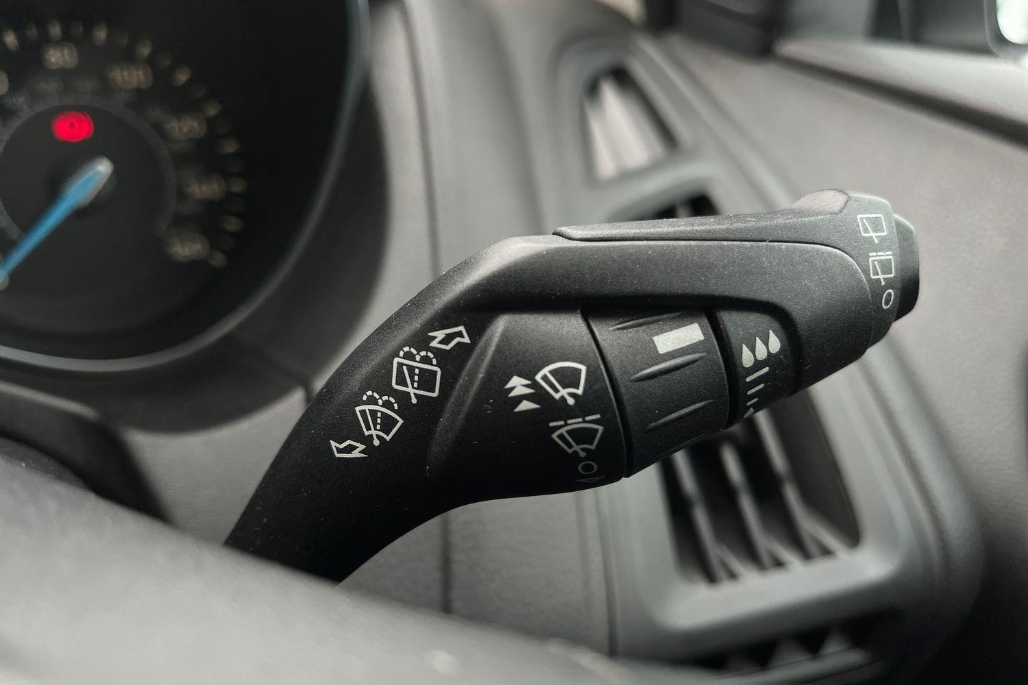 Ford FOCUS Photo 14