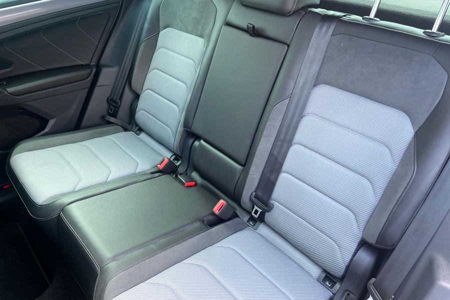 Volkswagen TIGUAN Photo autoimg-0bbee21a91f7024d3a49773a96974db2cf8a03a6.jpg