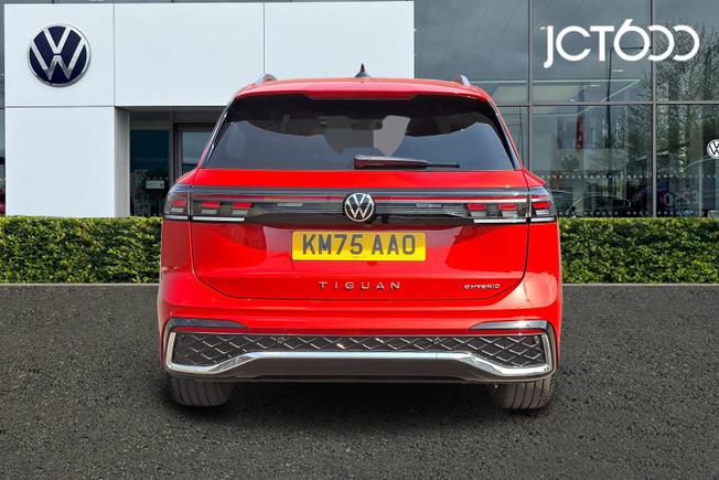 VOLKSWAGEN Tiguan Photo 7