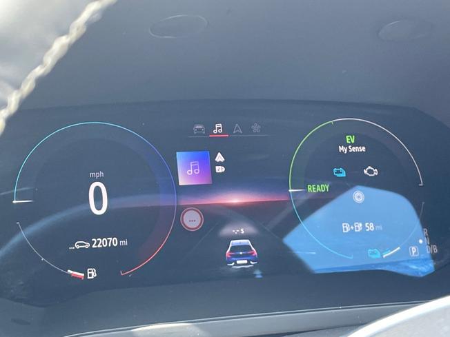 RENAULT Captur Photo 15