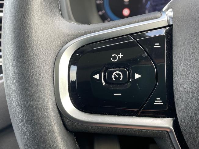 VOLVO XC90 Photo 16