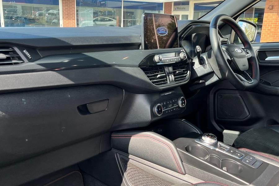 Ford Kuga Photo autoimg-0bca647df75c382e46818825b8847057f8da128a.jpg