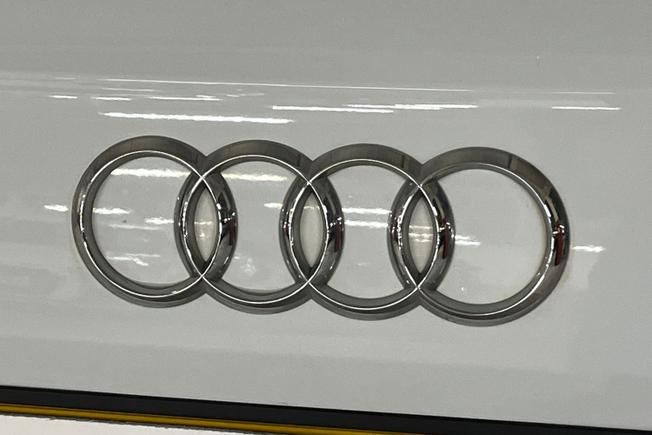 AUDI SQ2 Photo 34