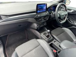 FORD Focus Photo 2