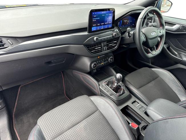 FORD Focus Photo 2