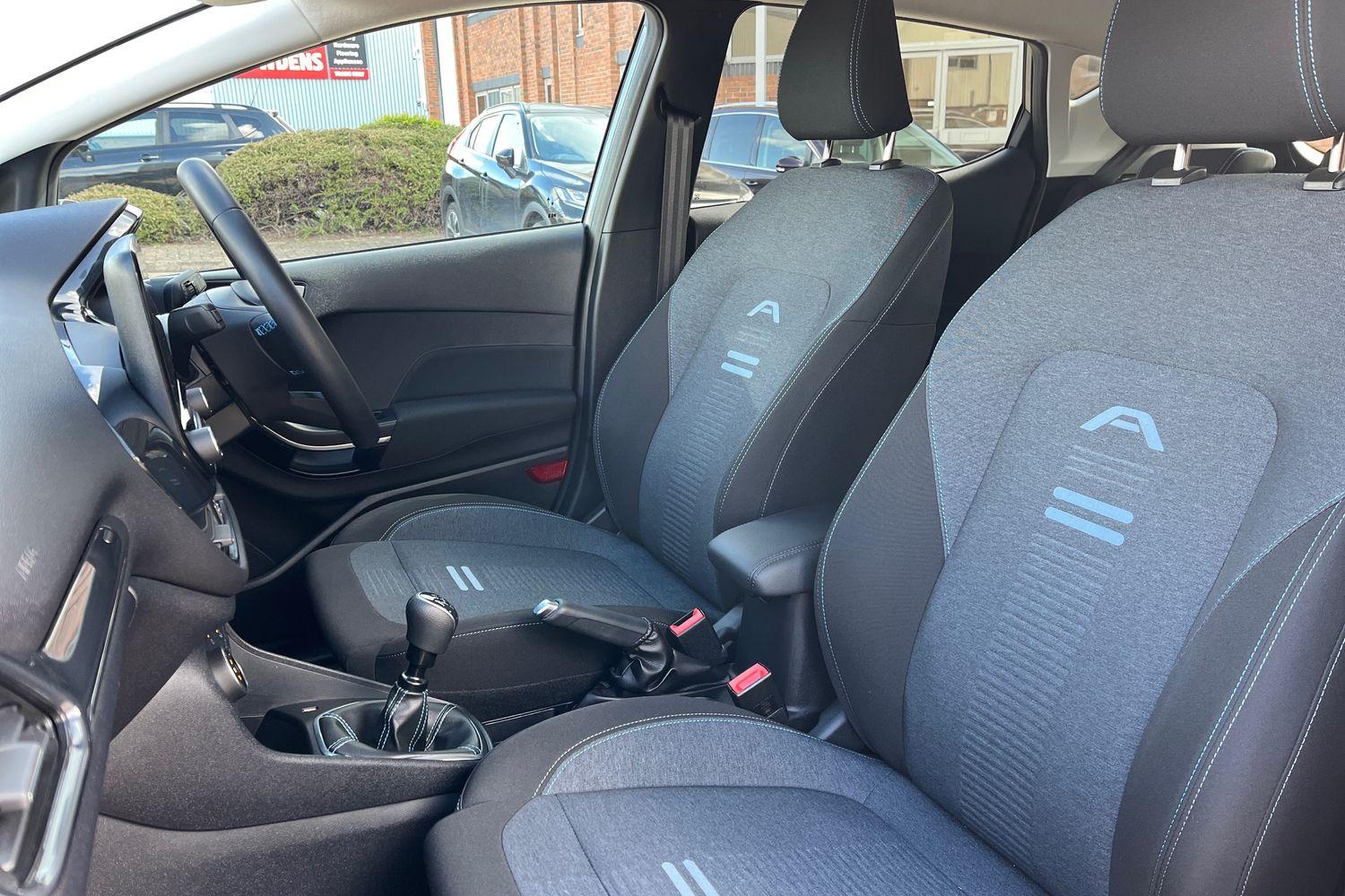 Ford Fiesta Photo 18