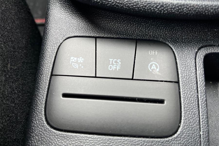 Ford FIESTA Photo autoimg-0bcdf50241564493c2238f94049e20e4cba47df7.jpg