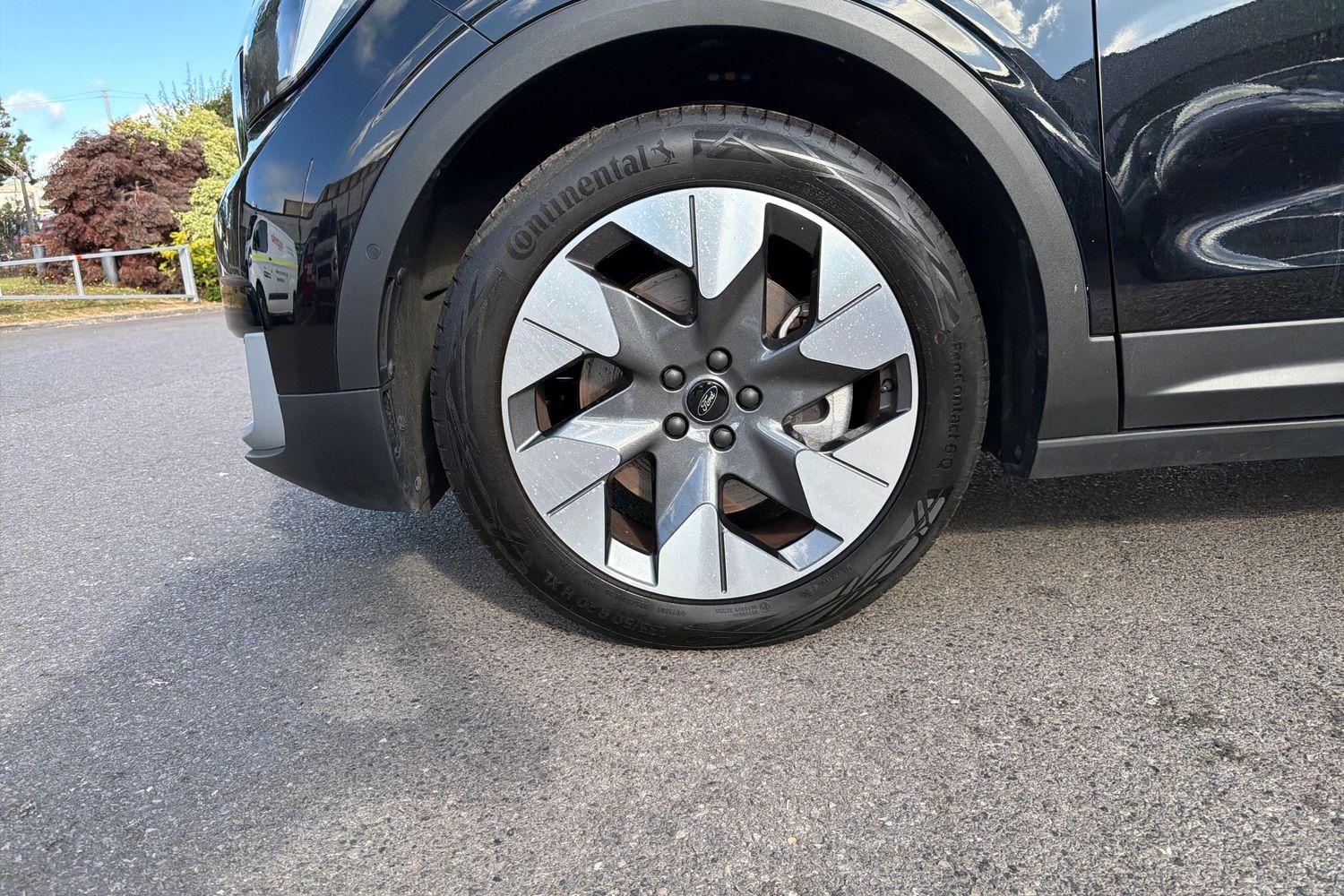 Ford EXPLORER Photo 7
