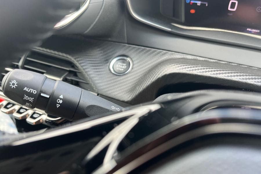 Peugeot 208 Photo autoimg-0bd24f979364b649f3ba677fcc66688b3dfa67bd.jpg