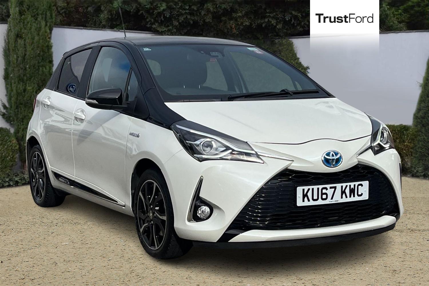 Toyota Yaris Photo 0
