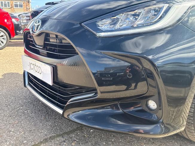 TOYOTA Yaris Photo 33
