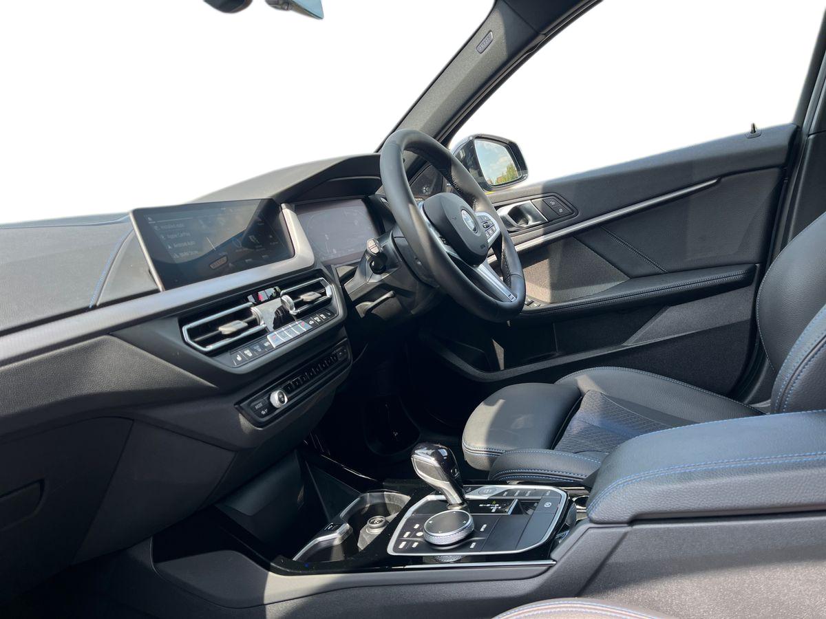 BMW 1 Series Photo 2