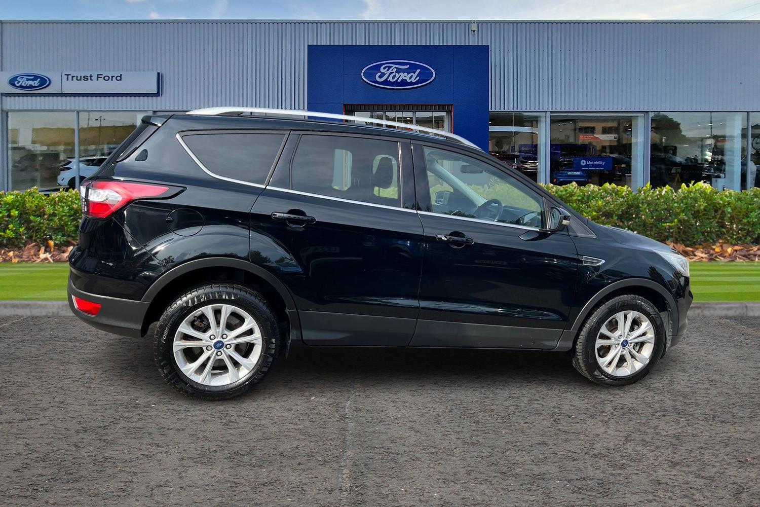 Ford KUGA Photo 2