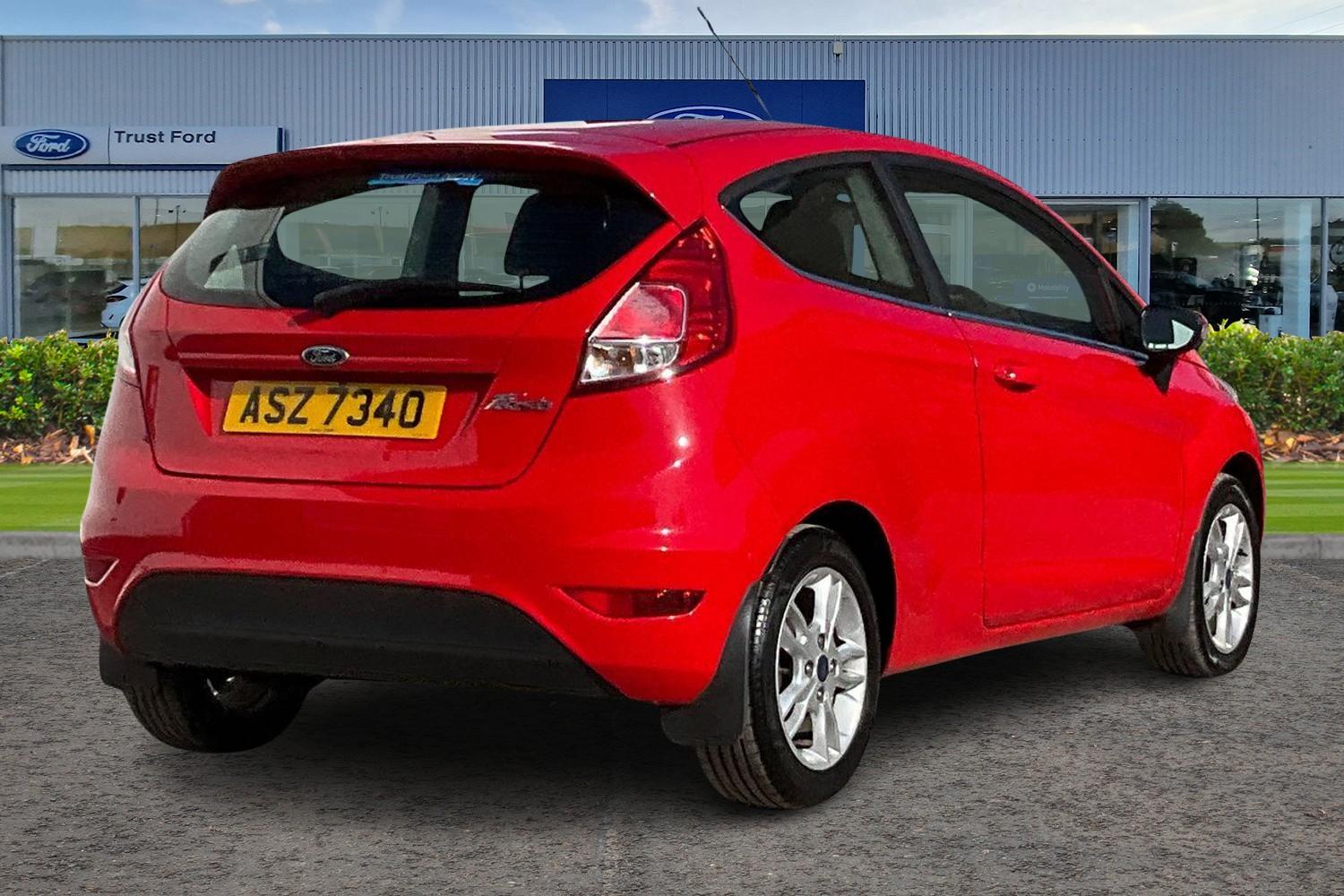 Ford Fiesta Photo 3