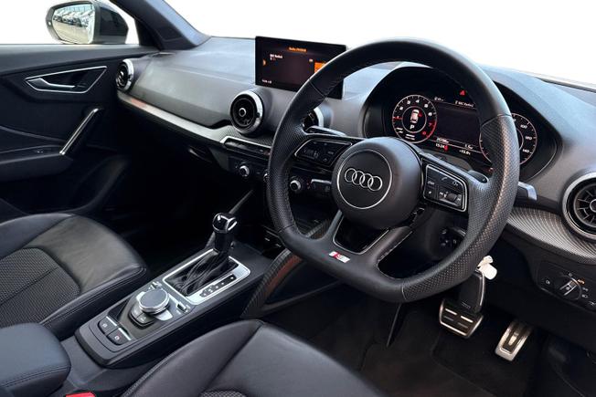 Audi Q2 Photo 7