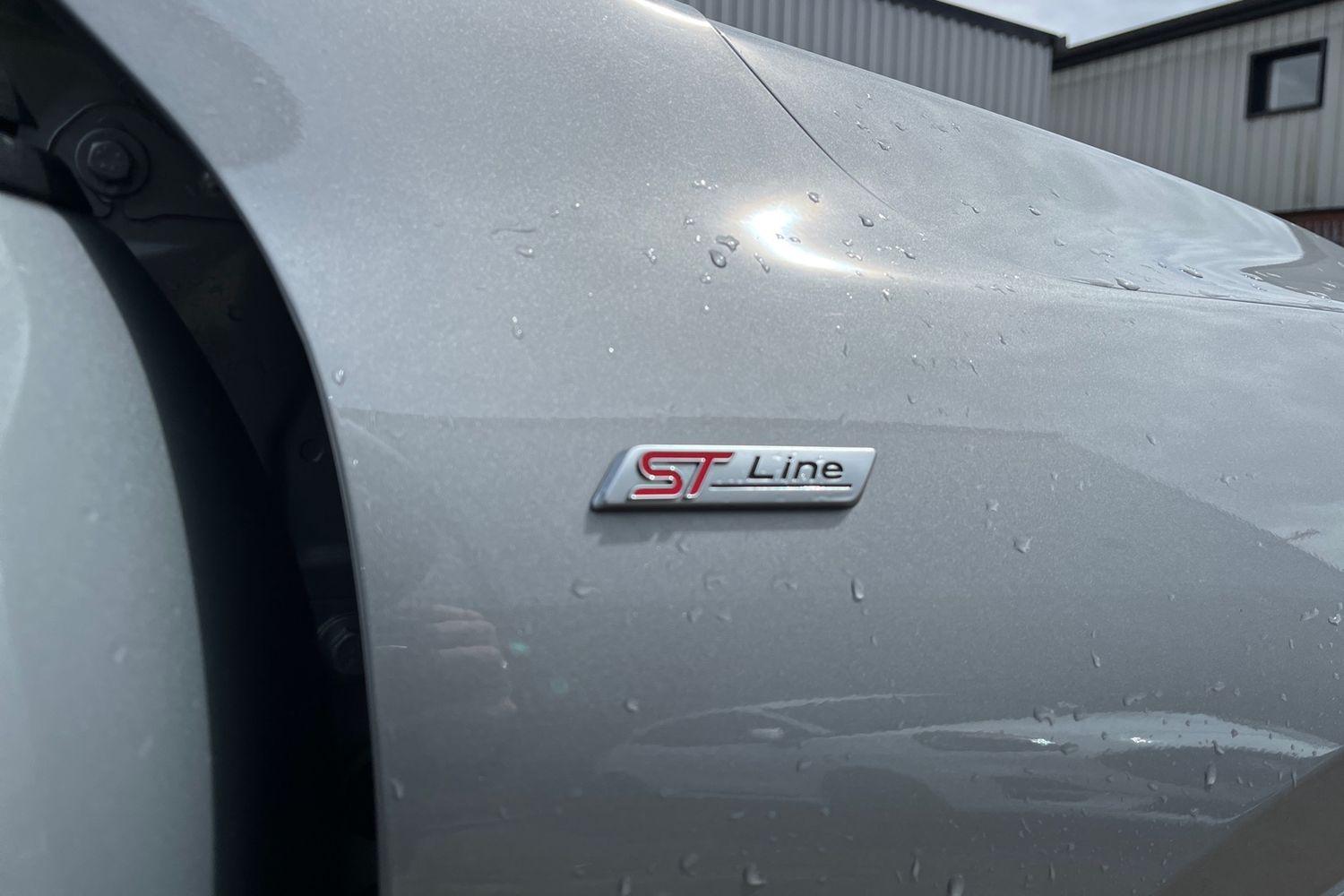 Ford KUGA Photo 24