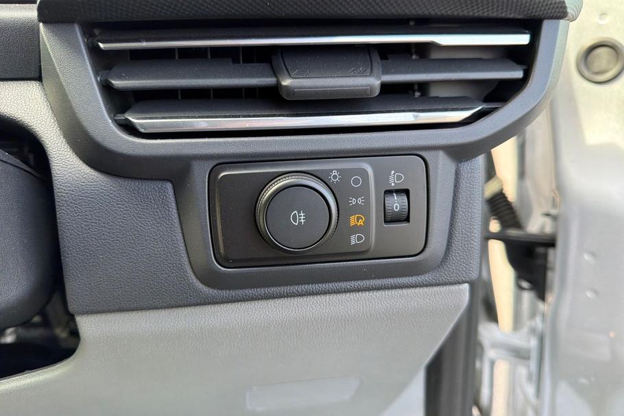 Used Ford TRANSIT CUSTOM YM25EZN 29