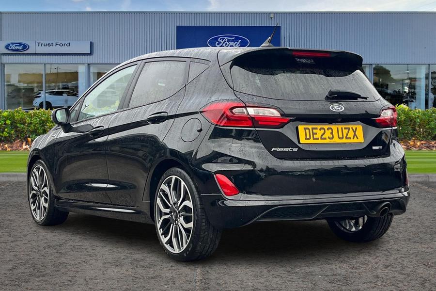 Ford FIESTA Photo autoimg-0beb13cbeec2a625ea8e29188b1e7b26b69a2349.jpg