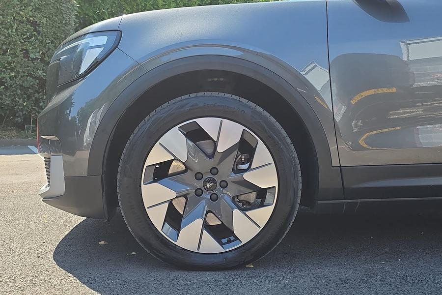 Ford Explorer Photo autoimg-0bf1bf5da4a352544dbbc058038d62a8accd9dbb.jpg