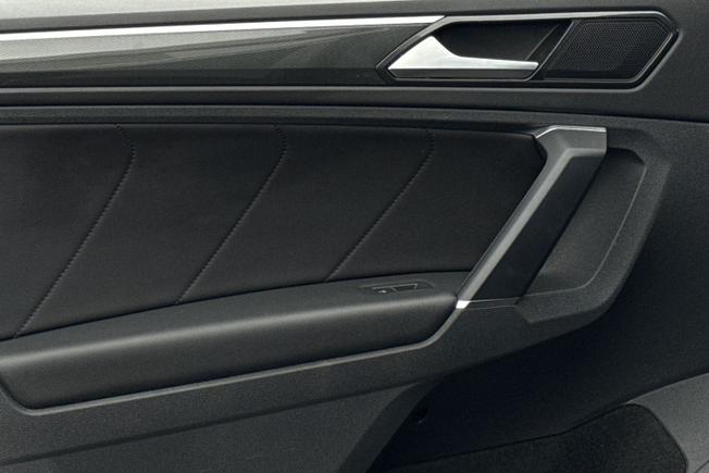 VOLKSWAGEN Tiguan Photo 44