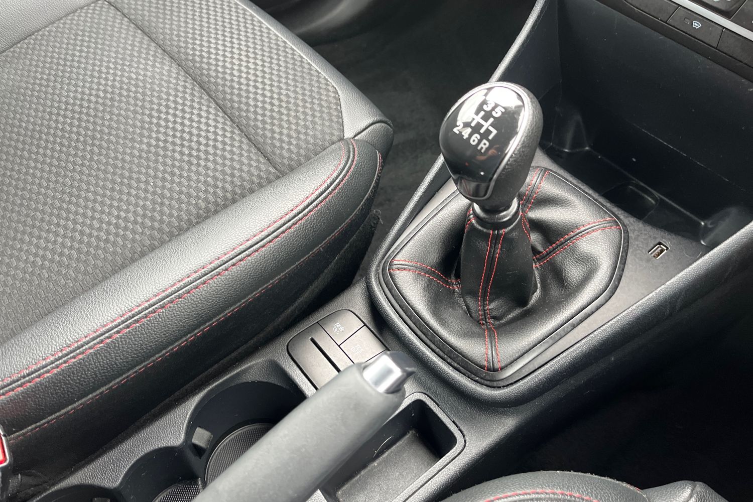 Ford Fiesta Photo 29