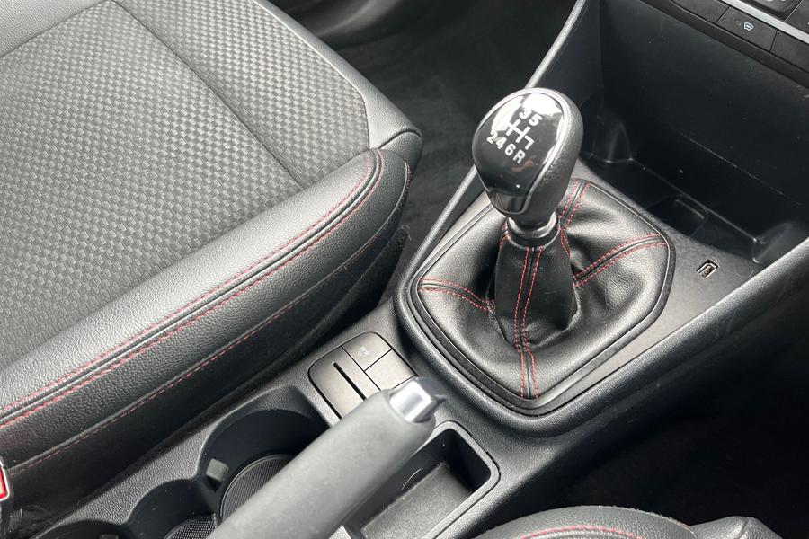Ford Fiesta Photo autoimg-0bf4b5b5c76fe39bbd7d168bd563f91007685bf1.jpg