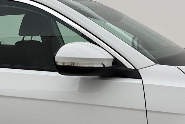 Volkswagen T-ROC Photo 20