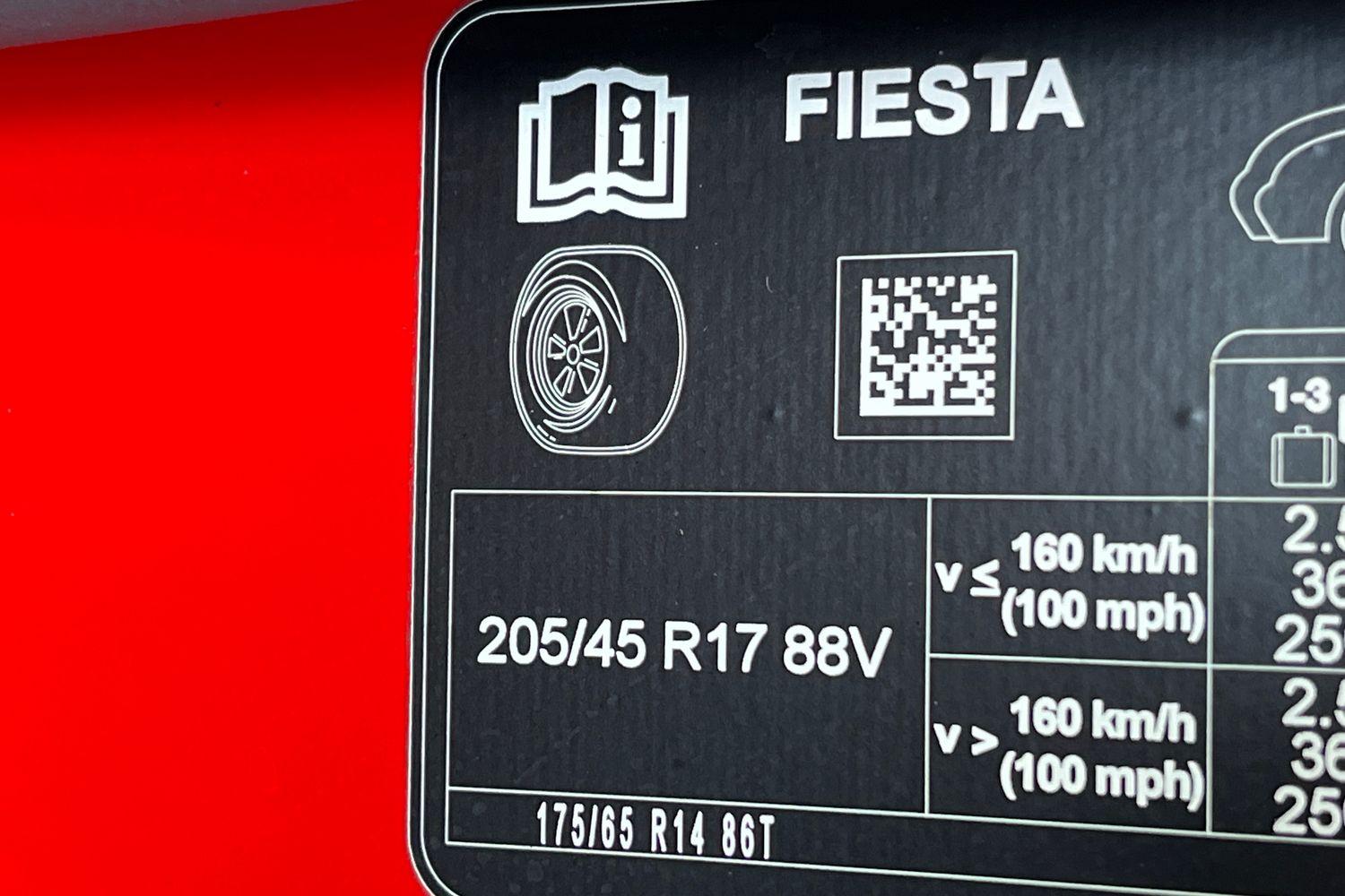 Ford FIESTA Photo 34