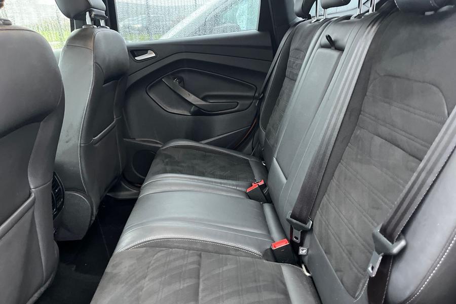 Ford KUGA Photo autoimg-0bf8516b3c5083320cead57d0468d461b5554158.jpg