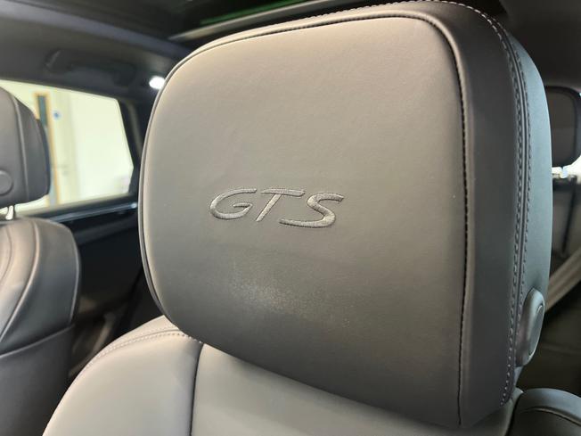 PORSCHE Macan Photo 15