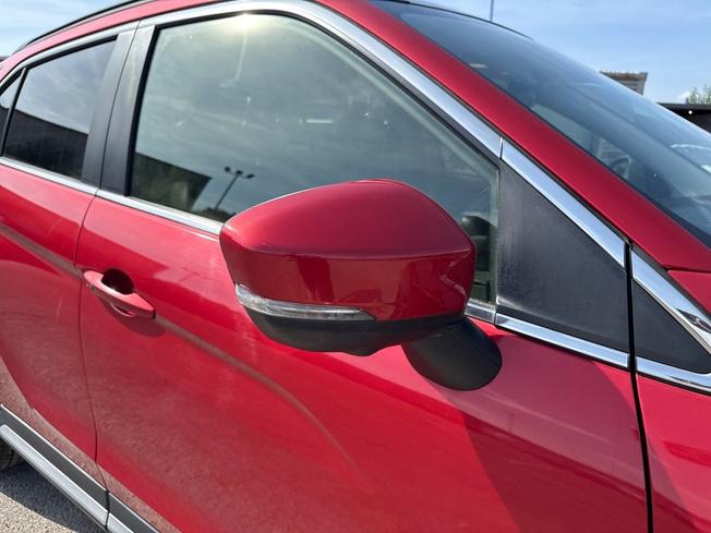 MITSUBISHI Eclipse Cross Photo 19