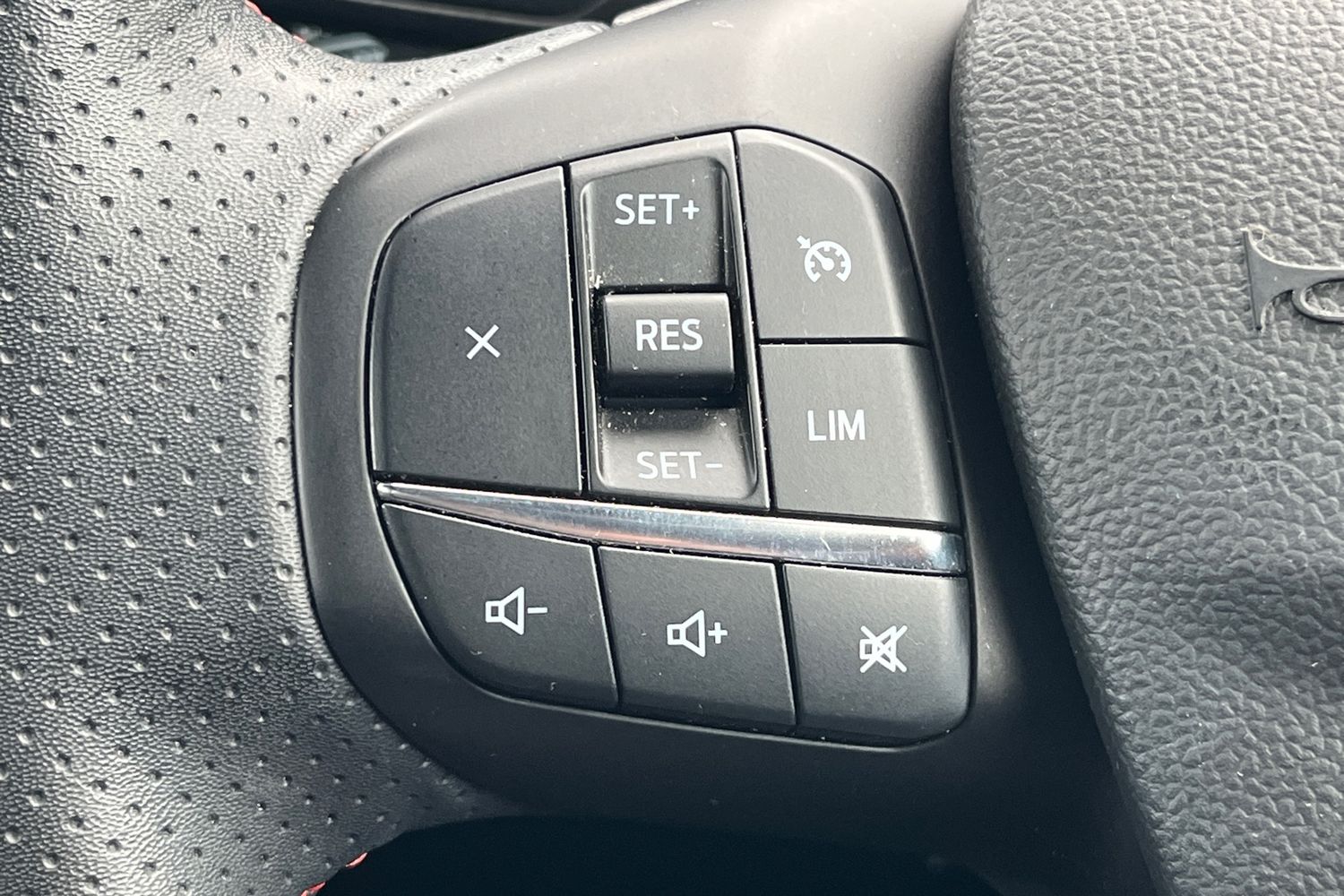 Ford Kuga Photo 23