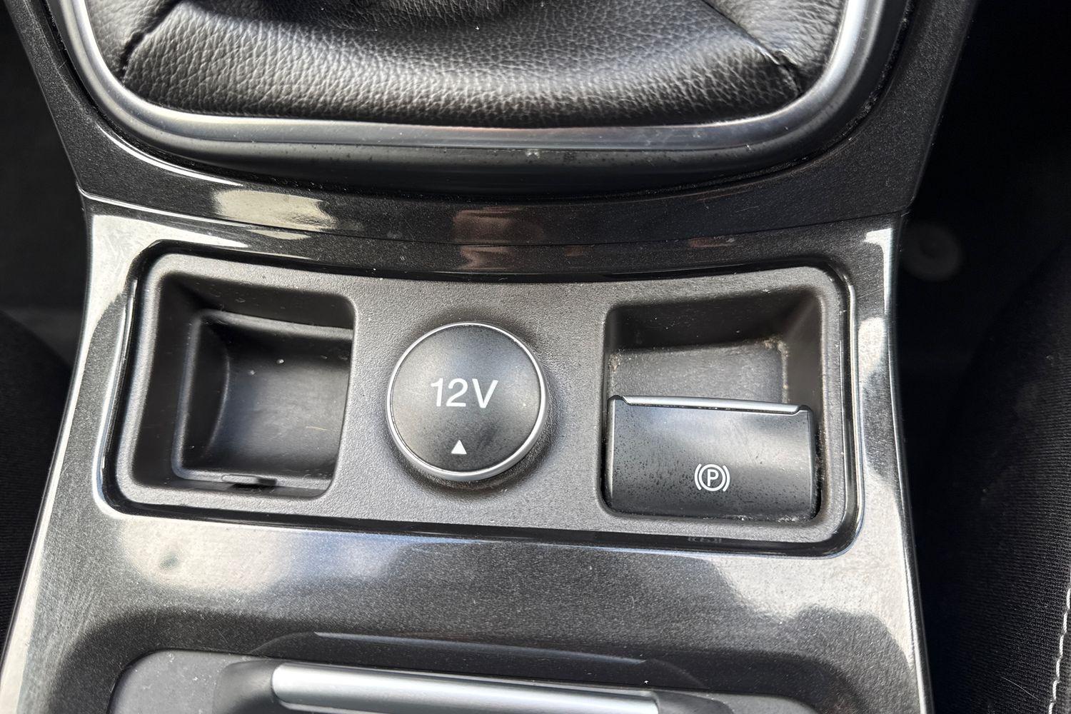 Ford KUGA Photo 33