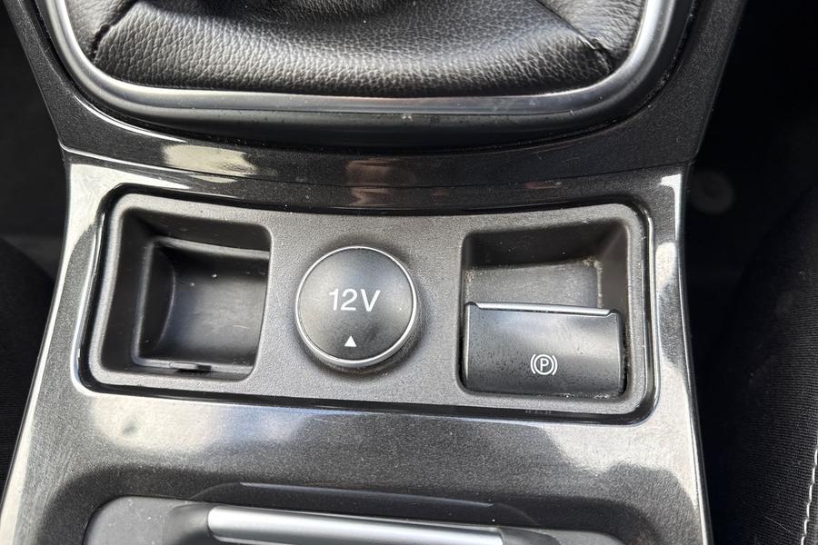Ford KUGA Photo autoimg-0bff29c3c85fb1b035ba43f83584698f2ae5bc32.jpg