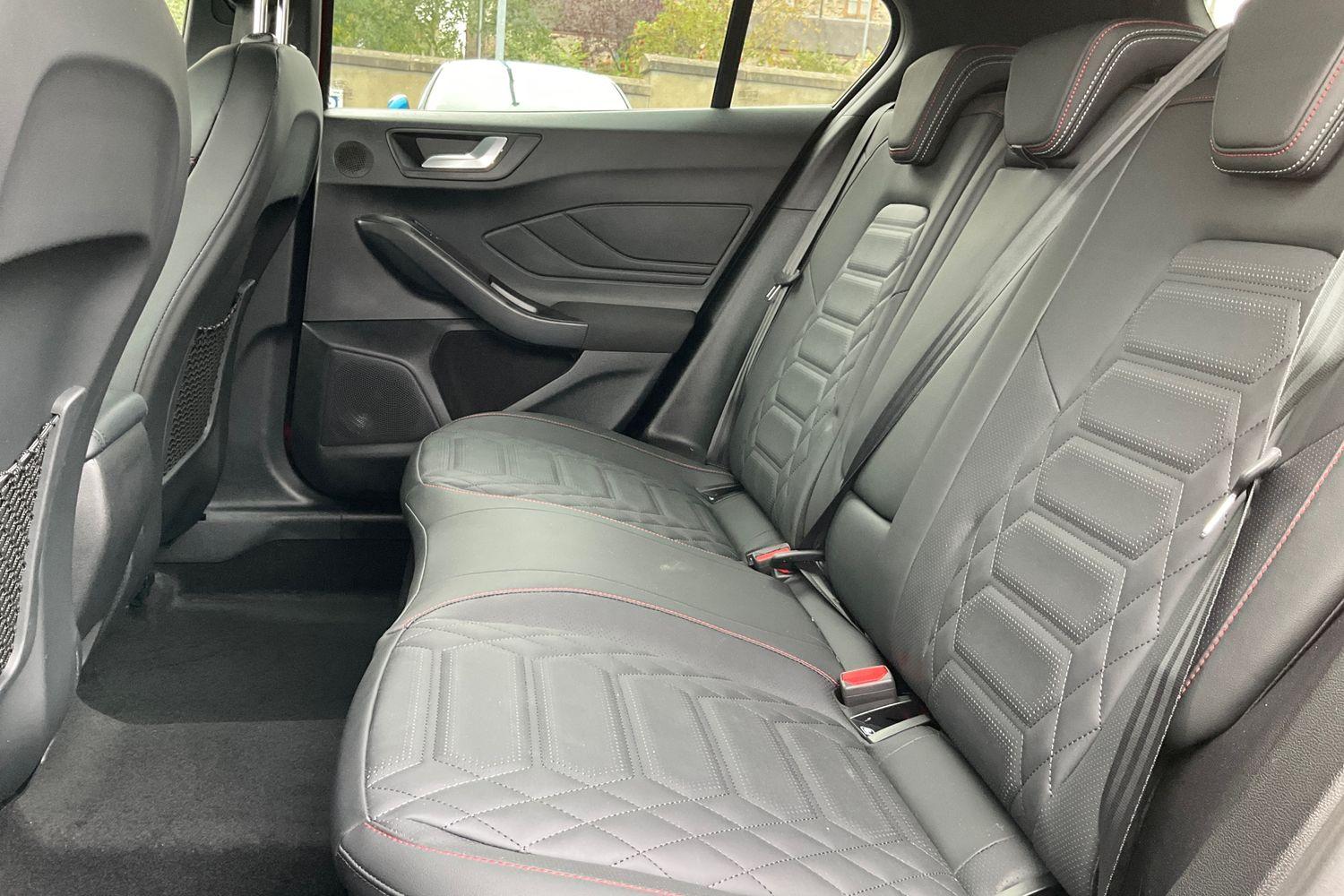 Ford FOCUS Photo 19
