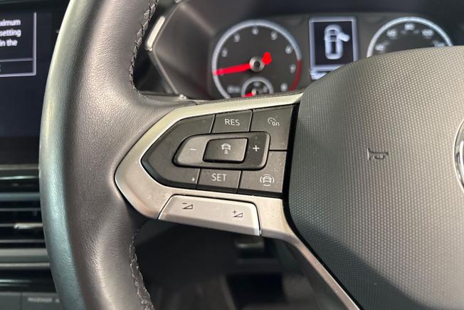VOLKSWAGEN T-Cross Photo 16