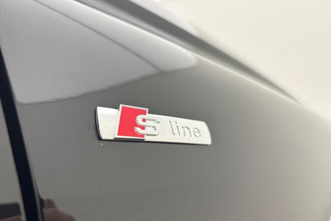 AUDI Q4 E-Tron Photo 28