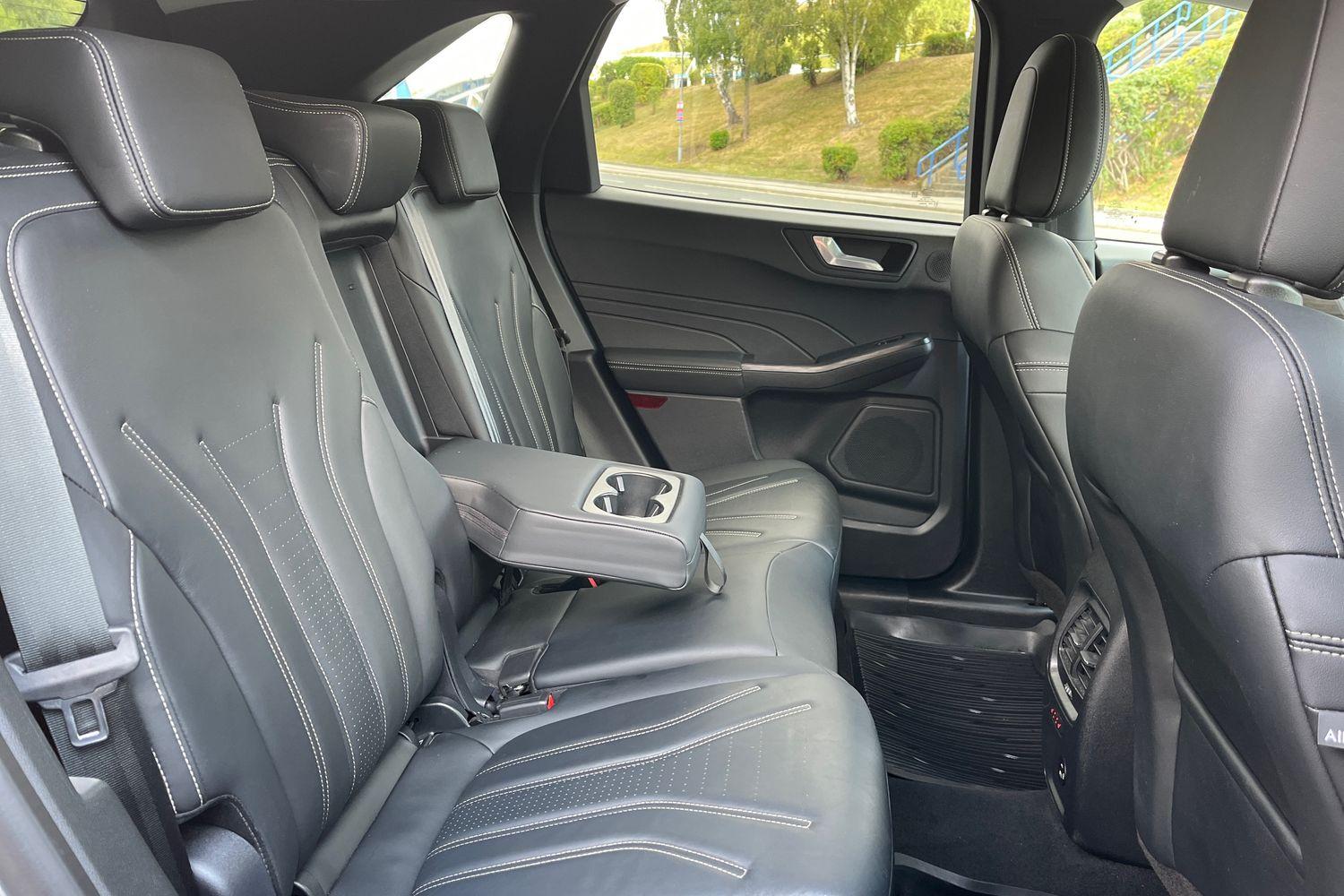 Ford Kuga Photo 36
