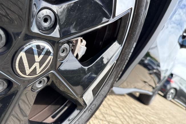 VOLKSWAGEN T-Roc Photo 22