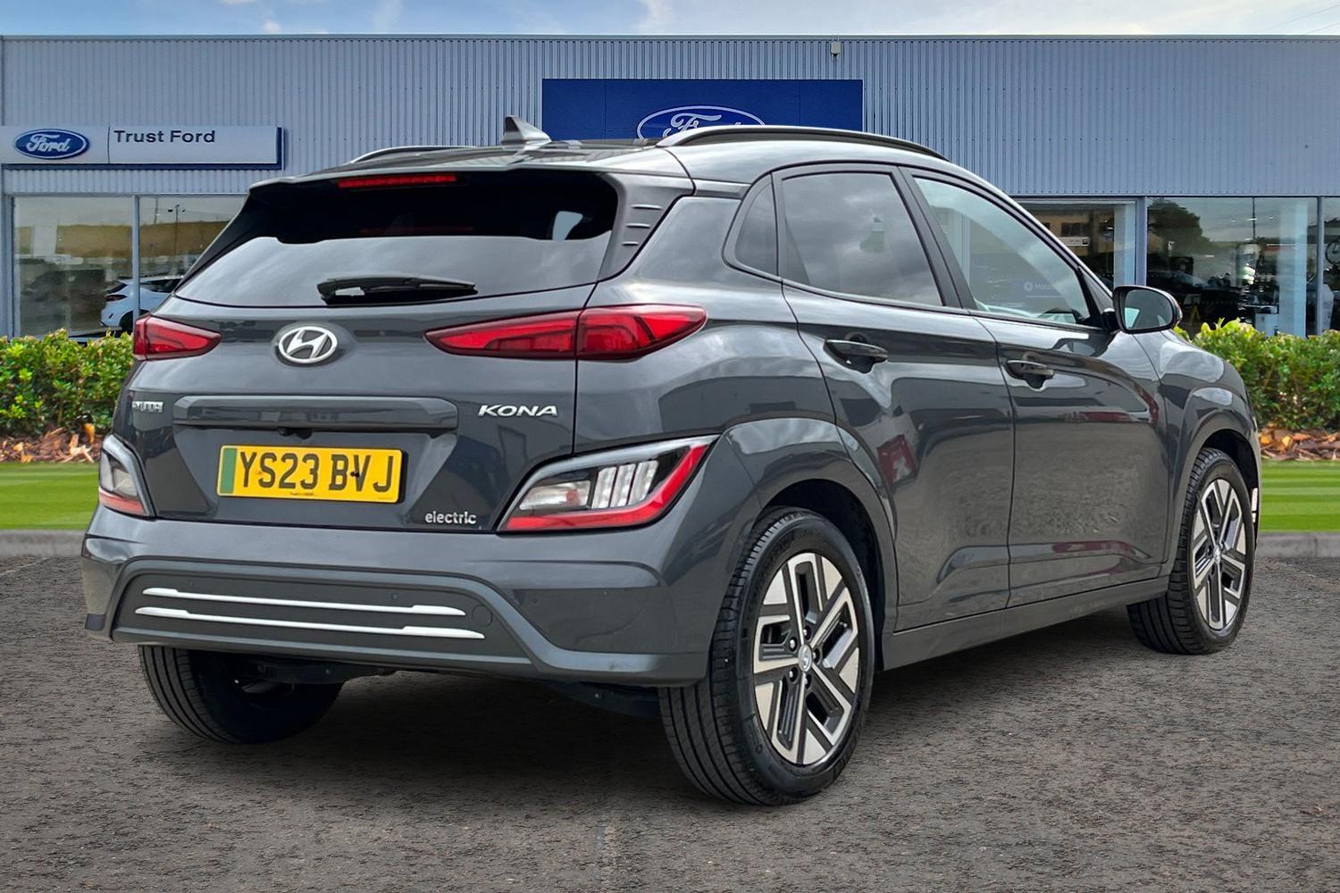 Hyundai KONA Photo 3