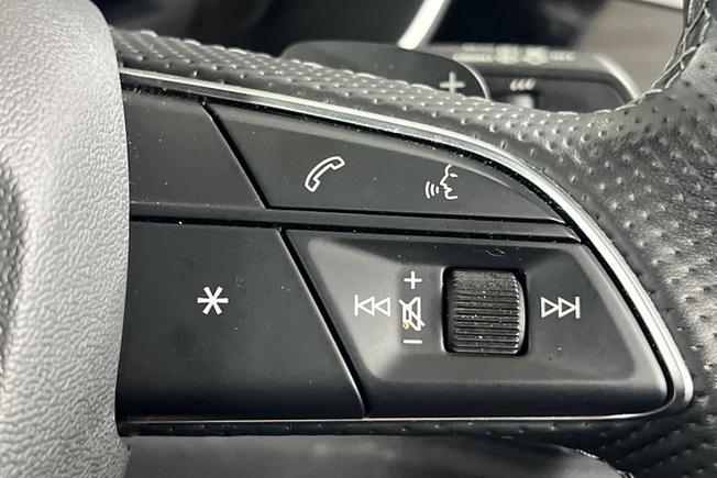 AUDI Q3 Photo 17