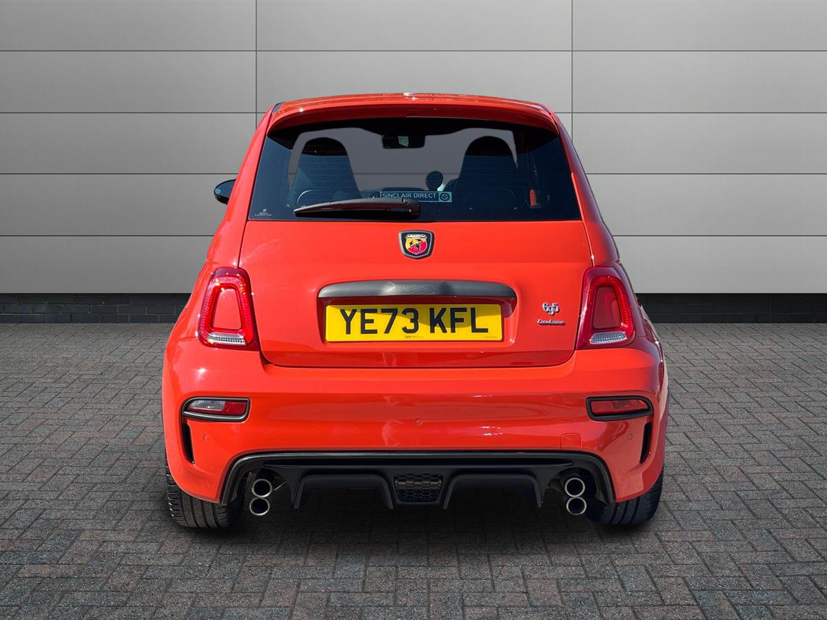 Abarth 695 Photo 6