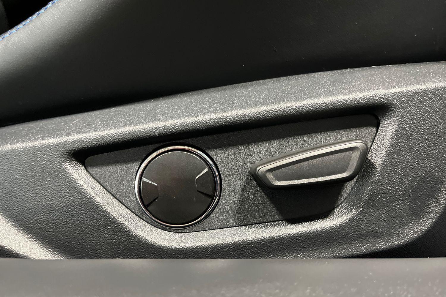 Ford MUSTANG Photo 30