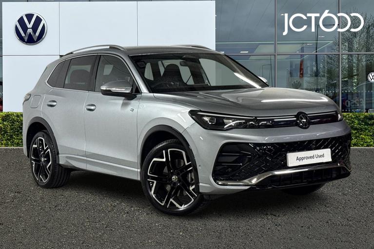Used 2025 VOLKSWAGEN Tiguan 1.5 TSI eHybrid 19.7kWh R-Line SUV 5dr Petrol Plug-in Hybrid DSG Euro 6 (s/s) (204 ps) Silver at JCT600